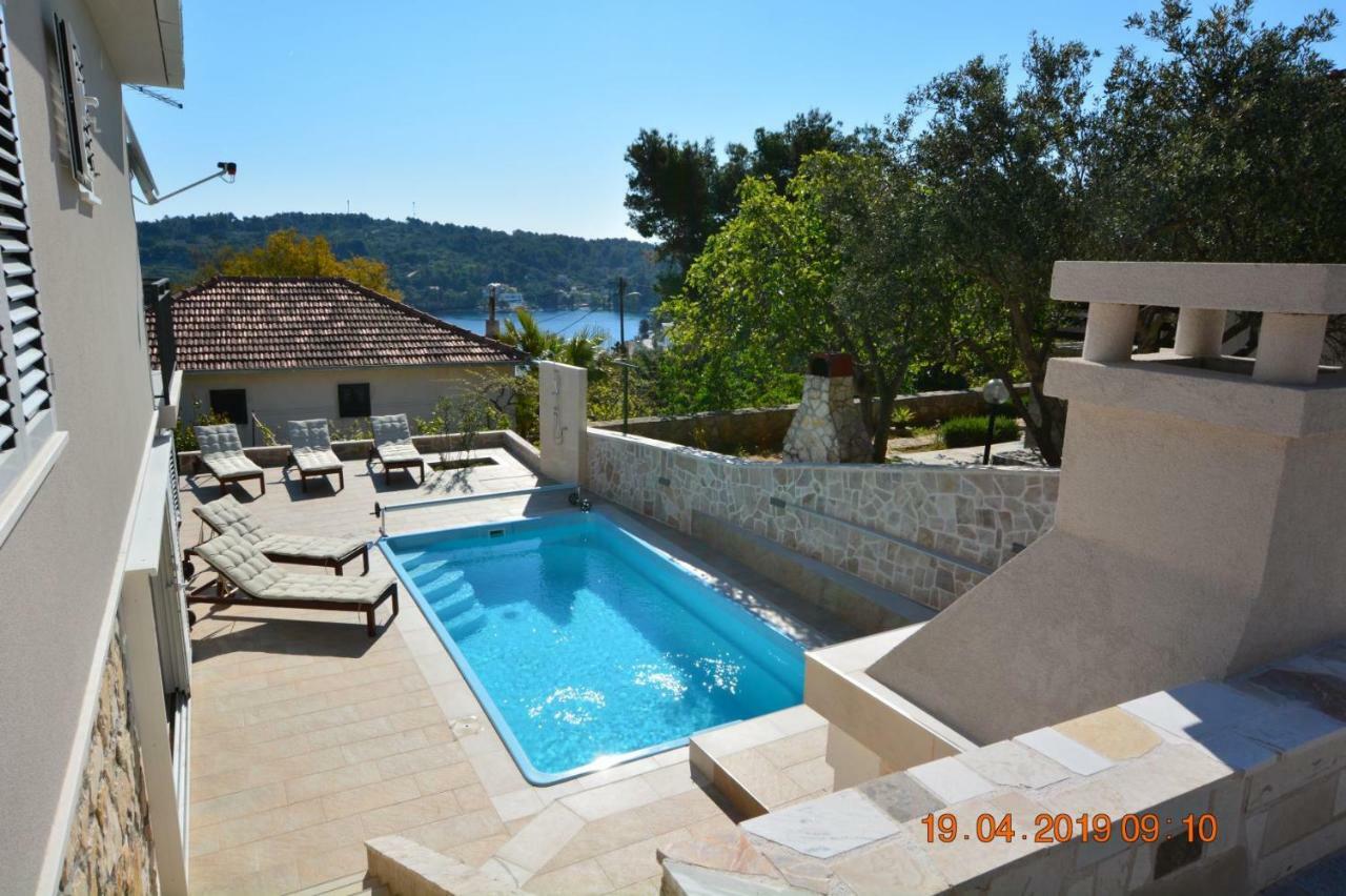 Sealodge - Luxe Villa, Private Pool, Mooring, Parking, Sea & Mountain View, At 150 M From Idyllic Private Beach Rogač Exteriér fotografie